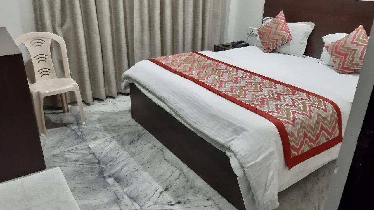 Hotel Sar Kamla Dham Skd Vrindavan Fully Vaccinated Staff Eksteriør bilde