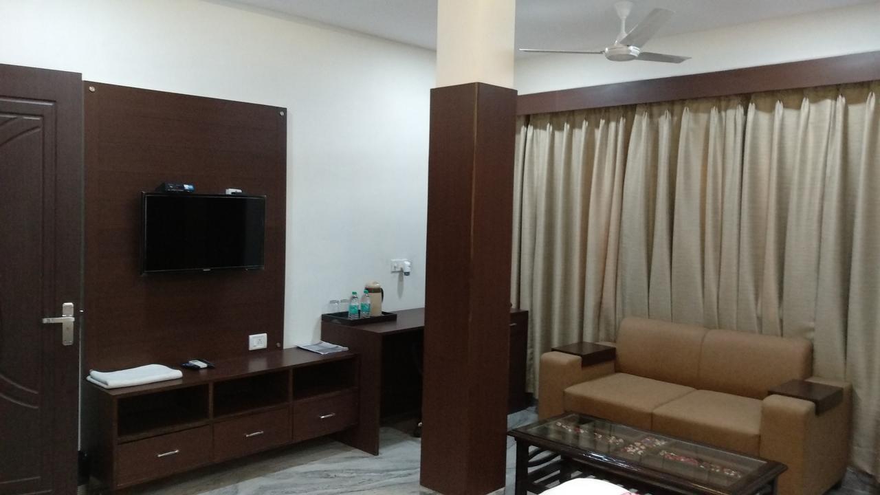 Hotel Sar Kamla Dham Skd Vrindavan Fully Vaccinated Staff Eksteriør bilde
