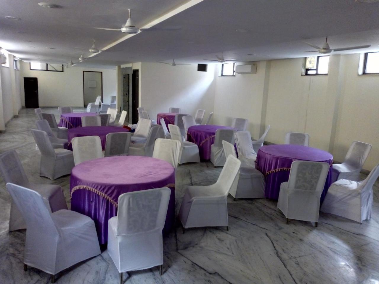 Hotel Sar Kamla Dham Skd Vrindavan Fully Vaccinated Staff Eksteriør bilde