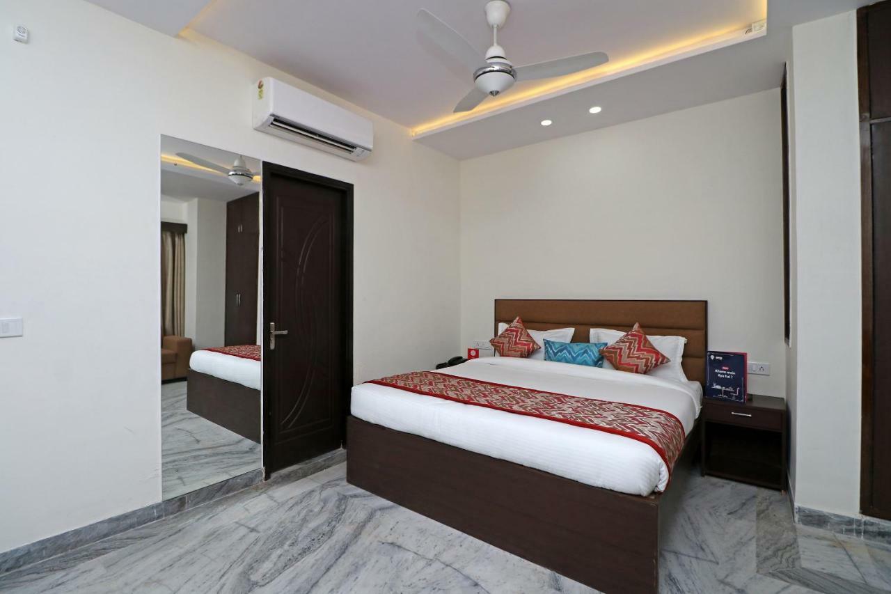 Hotel Sar Kamla Dham Skd Vrindavan Fully Vaccinated Staff Eksteriør bilde