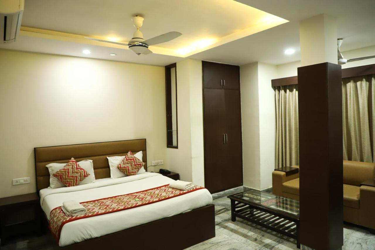 Hotel Sar Kamla Dham Skd Vrindavan Fully Vaccinated Staff Eksteriør bilde