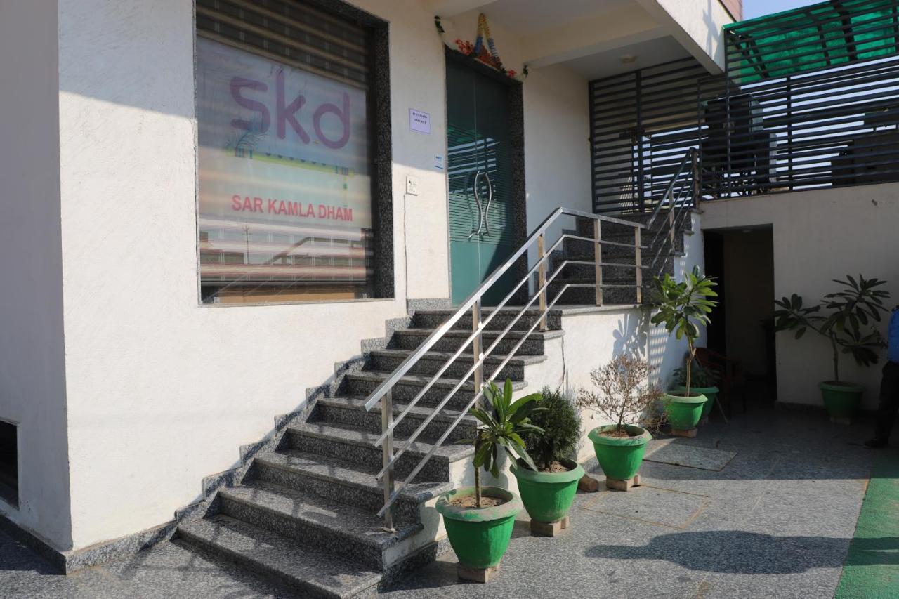 Hotel Sar Kamla Dham Skd Vrindavan Fully Vaccinated Staff Eksteriør bilde